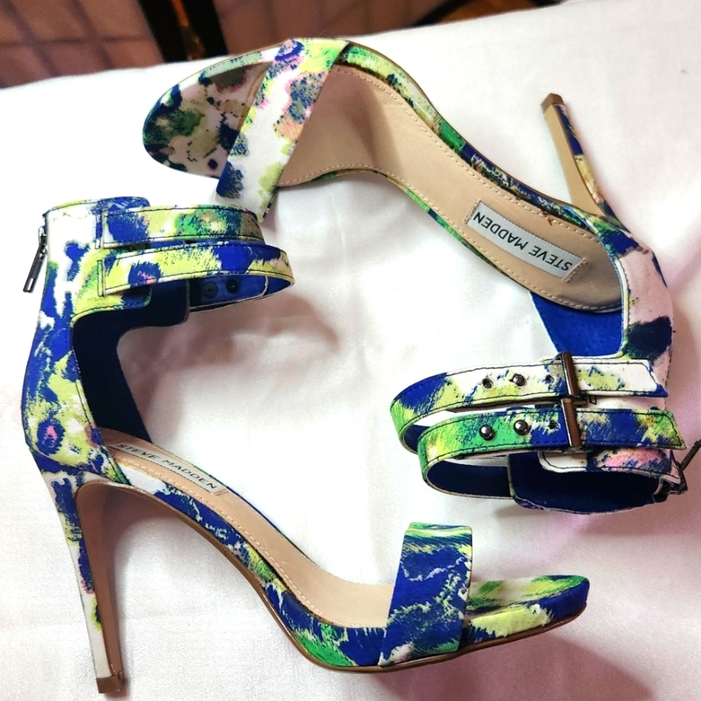 STEVE MADDEN Floral  Kaylaa' heel 4inch